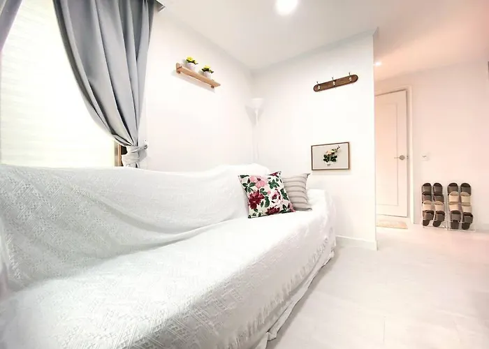 House For Large Families, Metro 2min, #security Villa