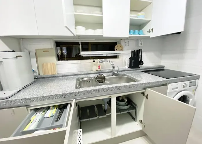 Villa House For Large Families, Metro 2min, #security